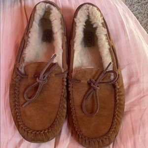 Ugg Dakota slipper